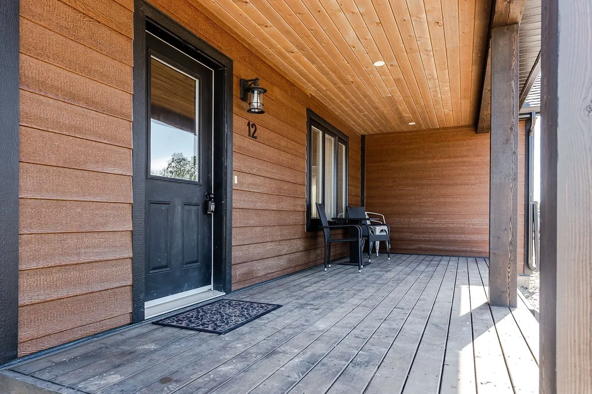 Cabin 12